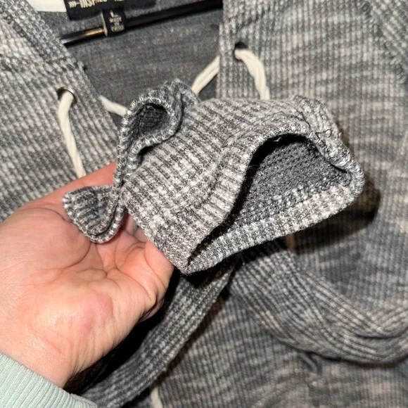 Inspired Hearta- Women’s Grey and White Striped Hoodie Size Large - Picture 11 of 14